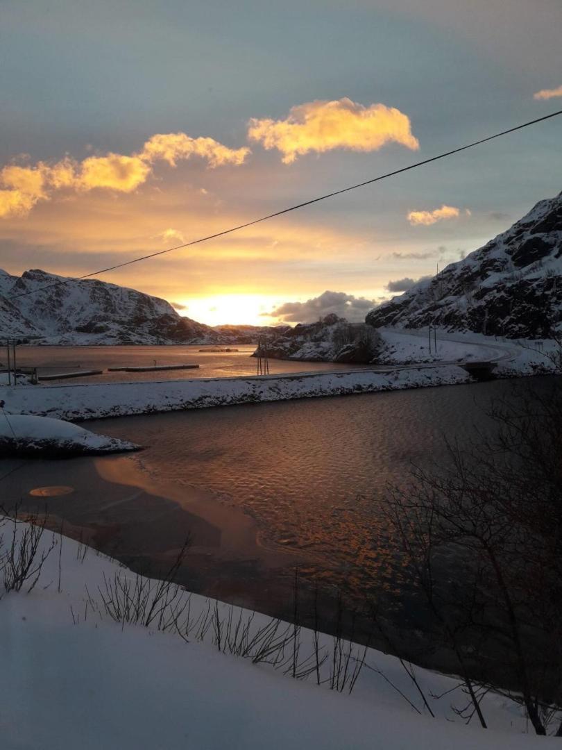 Seafront Holiday Home Close To Reine, Lofoten Sund  外观 照片